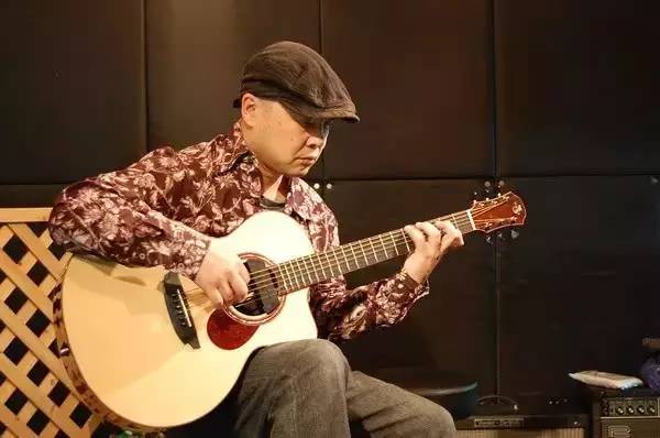米乐M6官方入口有谱 日本指弹前辈岸部真明经典曲目《Athletes